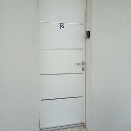 Les Carabins, Clim, Parking, Commerce Fos-sur-Mer Exterior photo
